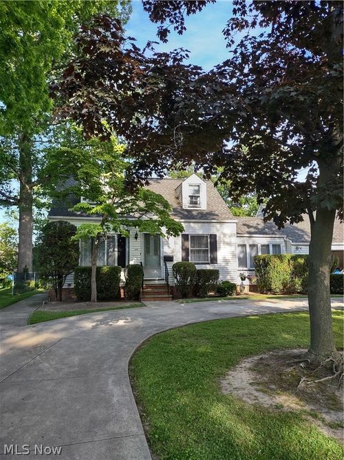 625 Humiston Dr, Bay Village, OH, 44140-3021 | Card Image