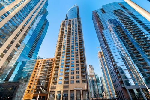3004-420 E Waterside Dr, Chicago, IL, 60601-8014 | Card Image
