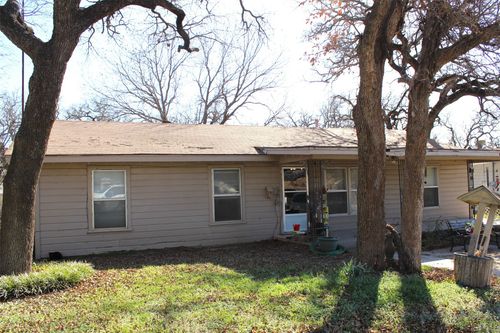 403 Mockingbird Ln, Chico, TX, 76431-2825 | Card Image