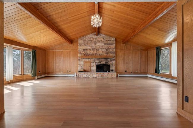 1008 Shawnee Dr Sw, House other with 3 bedrooms, 4 bathrooms and 6 parking in Calgary AB | Image 8