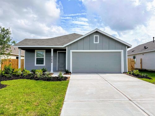 15689 Plum Brook Dr, Conroe, TX, 77303-2077 | Card Image