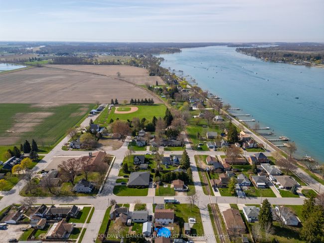 479 William St, House other with 3 bedrooms, 3 bathrooms and 4 parking in Saint Clair ON | Image 34