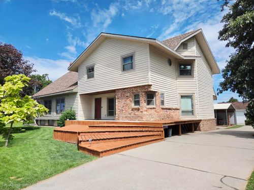 10 Mccormick Dr, Cozad, NE, 69130-1039 | Card Image