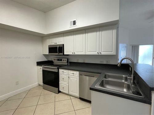 apt-305-9640 Nw 2nd St, Pembroke Pines, FL, 33024-6285 | Card Image