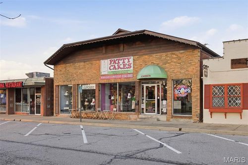 1018 Laurel St, Highland, IL, 62249-1504 | Card Image