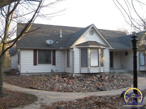 4020 Se 61st St, Berryton, KS, 66409-9767 | Card Image