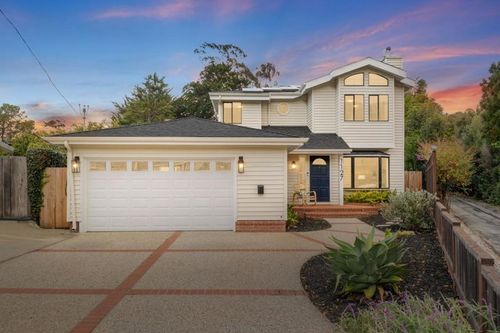 1127 Galvez Dr, Pacifica, CA, 94044-4210 | Card Image