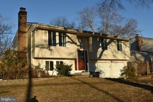 9340 Burke Rd, BURKE, VA, 22015-3318 | Card Image