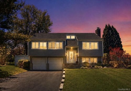 14 Creamery Dr, New Windsor, NY, 12553-8010 | Card Image