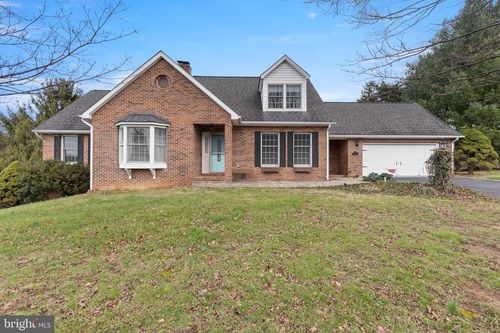 79 Sunset Ct, Edinburg, VA, 22824-3559 | Card Image