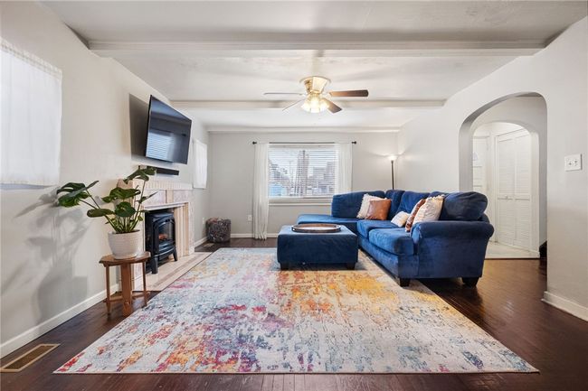 527 Verona St, House other with 4 bedrooms, 4 bathrooms and 2 parking in Braddock PA | Image 9