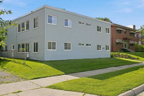 394 Pierce Street N, Saint Paul, MN, 55104 | Card Image