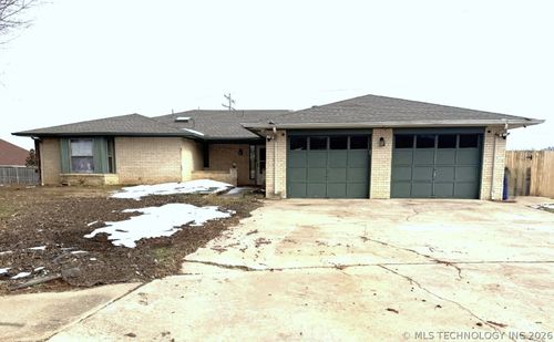 2303 Linfield Ct, Norman, OK, 73071-7306 | Card Image