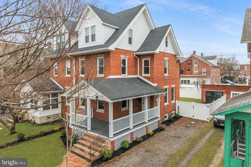 12 6th Ave, ROEBLING, NJ, 08554-1206 | Card Image