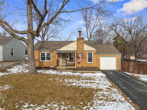 11000 W 56th Ter, Shawnee, KS, 66203-2314 | Card Image