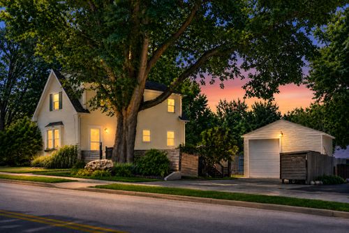 1212 Dean St, St. Charles, IL, 60174-1607 | Card Image