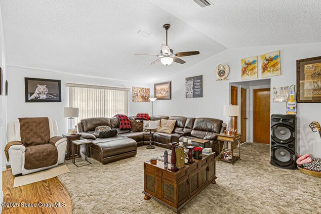 618 Americana Blvd Ne, House other with 3 bedrooms, 2 bathrooms and null parking in Palm Bay FL | Image 5