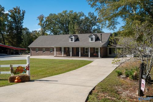 4825 Indian Hills Rd Se, Decatur, AL, 35603-5207 | Card Image