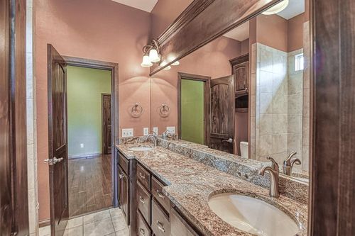 19787 Linda Ln, Harrah, OK, 73045-9075 | Card Image