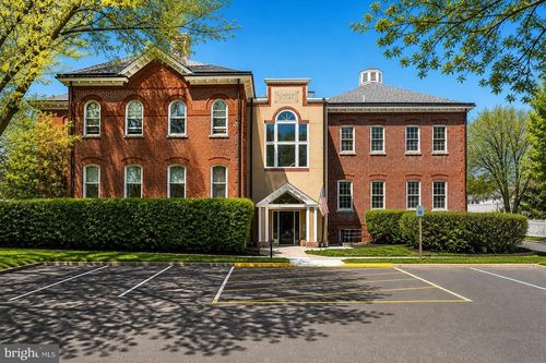 5 Academy Ct, Pennington, NJ, 08534-2831 | Card Image
