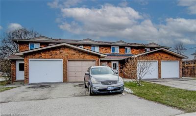 C - 84 East St, Townhouse with 2 bedrooms, 1 bathrooms and 3 parking in Cambridge ON | Image 1