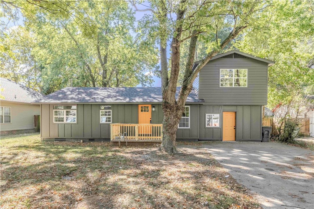 Hendrix St, Fayetteville, AR 72703