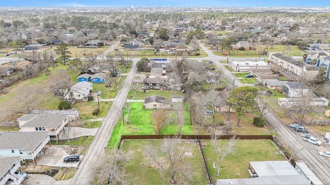 402 Bay Oaks Dr, Home with 0 bedrooms, 0 bathrooms and null parking in La Porte TX | Image 10