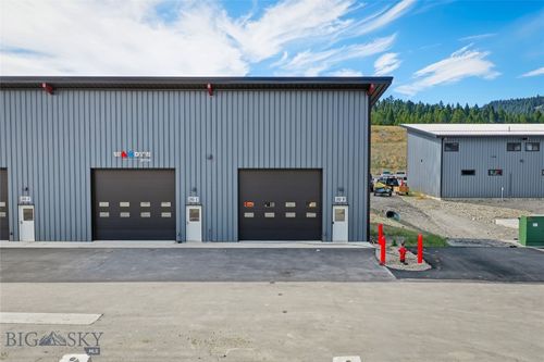 h-281 Black Smith Loop, Gallatin Gateway, MT, 59730-8858 | Card Image