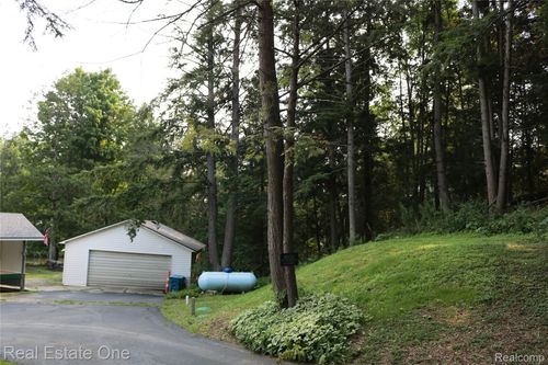 4122 Pinnacle Dr, Omer, MI, 48749-9535 | Card Image