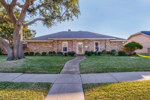 2413 Parkside Dr, Garland, TX, 75040-3650 | Card Image