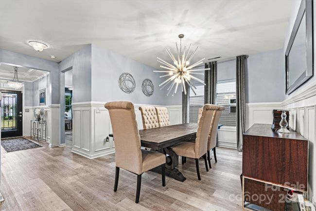 Formal Dining room | Image 5