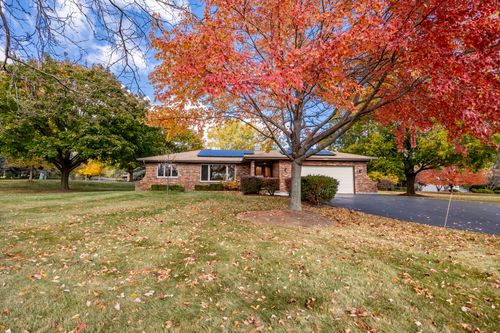 39W304 Hogan Hl, Elgin, IL, 60124-8416 | Card Image