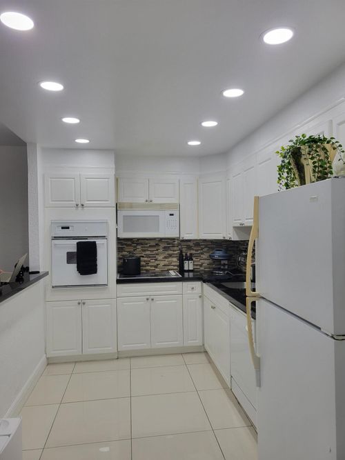 623-19370 Collins Ave, Sunny Isles Beach, FL, 33160-2240 | Card Image