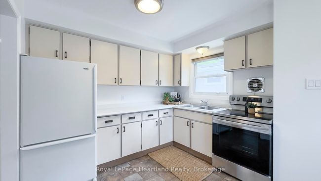 191 Wellington St S, House other with 3 bedrooms, 1 bathrooms and 2 parking in Goderich ON | Image 9