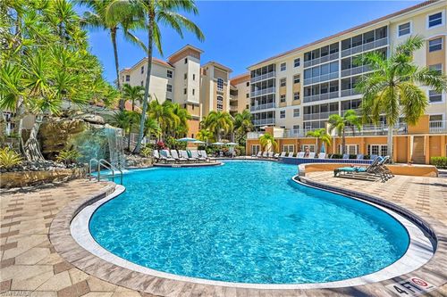 apt-305-410 Flagship Dr, NAPLES, FL, 34108-4308 | Card Image