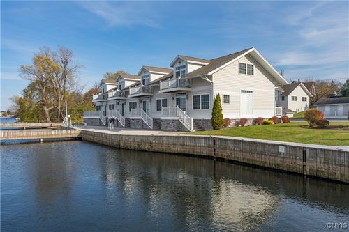 207 General Smith Dr, Sackets Harbor, NY, 13685 | Card Image