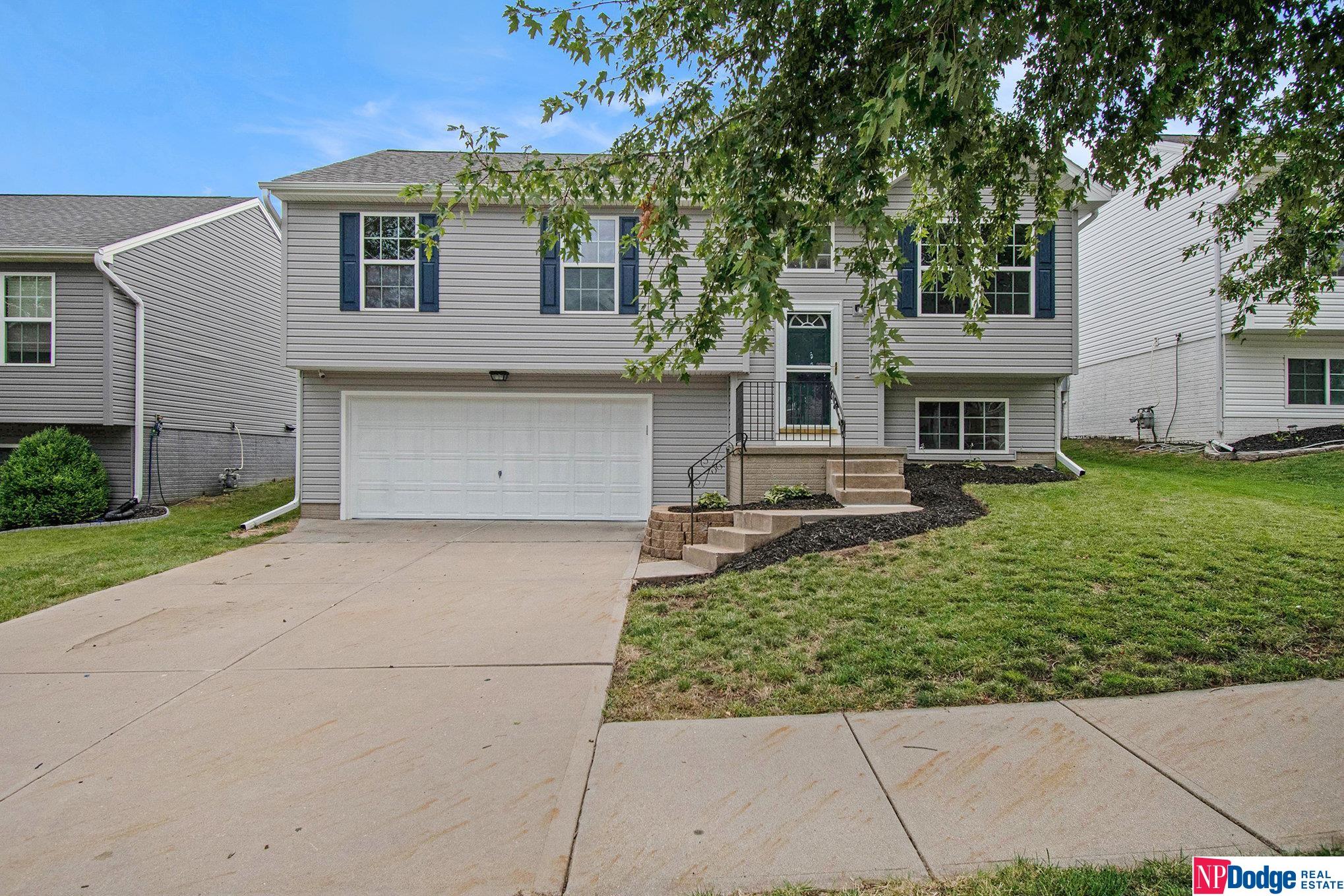 Leeman St, Bennington, NE 68007