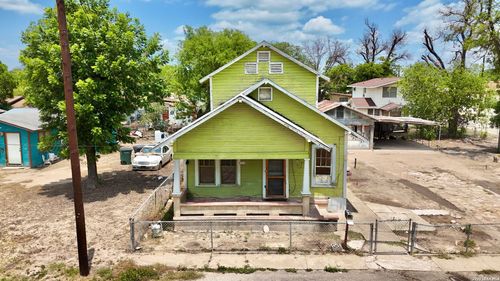 205 W Rodriguez St, Del Rio, TX, 78840-6425 | Card Image