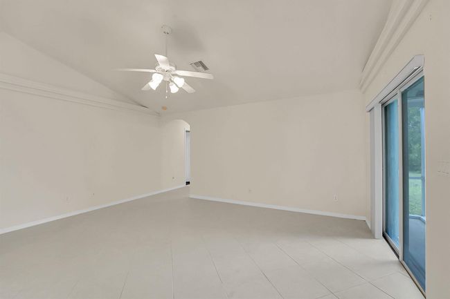 3601 Sw Europe Street, House other with 5 bedrooms, 3 bathrooms and null parking in Port St Lucie FL | Image 9