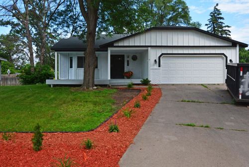 10419 Goldenrod St Nw, Coon Rapids, MN, 55448-5079 | Card Image