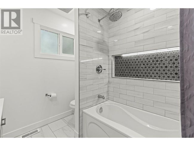7708 Coldstream Creek Rd, House other with 4 bedrooms, 3 bathrooms and 2 parking in Coldstream BC | Image 18