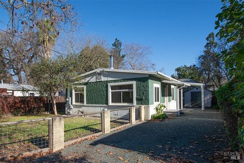 18230 Barrett Avenue, Sonoma, CA, 95476 | Card Image