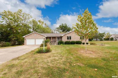 16112 N Grant Court, House other with 3 bedrooms, 2 bathrooms and null parking in Chillicothe IL | Image 2