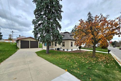 170 1st St Sw, Spring Grove, MN, 55974-1270 | Card Image