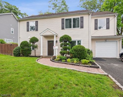 16 Elmwood Dr, Livingston, NJ, 07039-2205 | Card Image