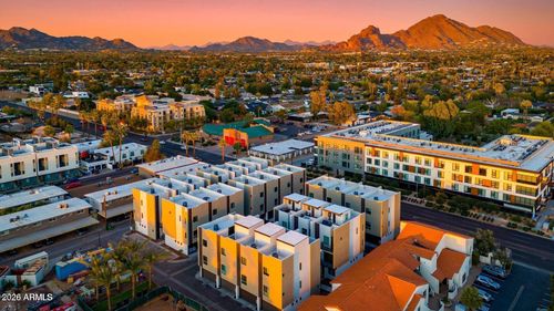 21-4220 N 32nd St, Phoenix, AZ, 85018-4700 | Card Image