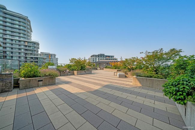 1507 - 8850 University Crescent, Condo with 3 bedrooms, 2 bathrooms and 2 parking in Burnaby BC | Image 32