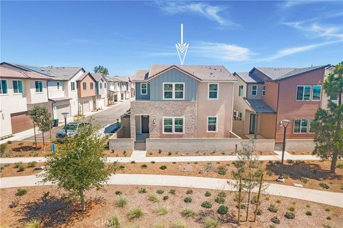 141 Dolores, Irvine, CA, 92618-5924 | Card Image