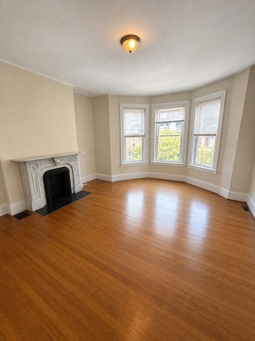 3-305 Beacon St., Boston, MA, 02116 | Card Image