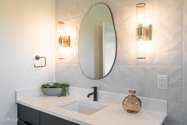 Primary Bathroom | Image 27
